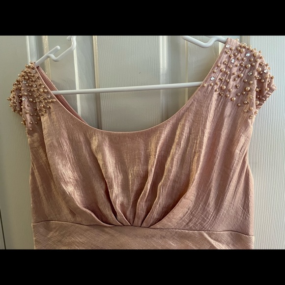 Jessica Howard dress in beautiful shimmery blush color - Picture 2 of 9